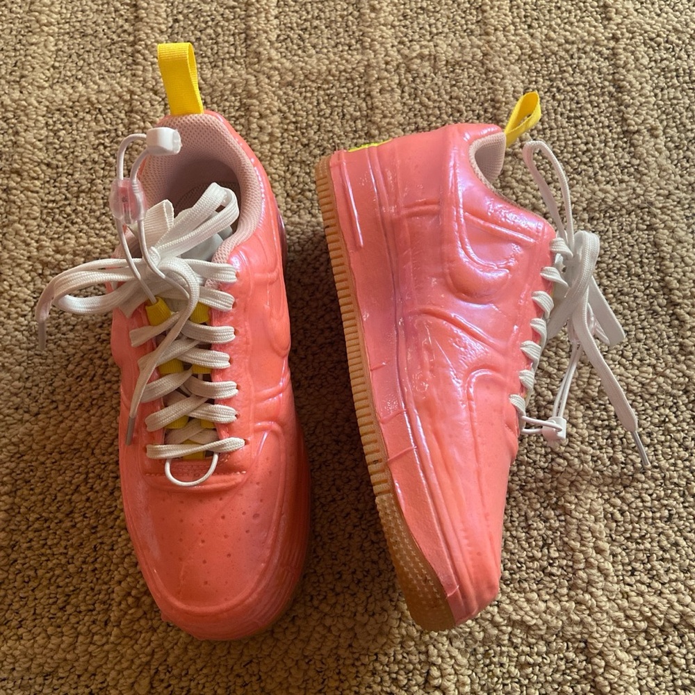AF1 Experimental Pink